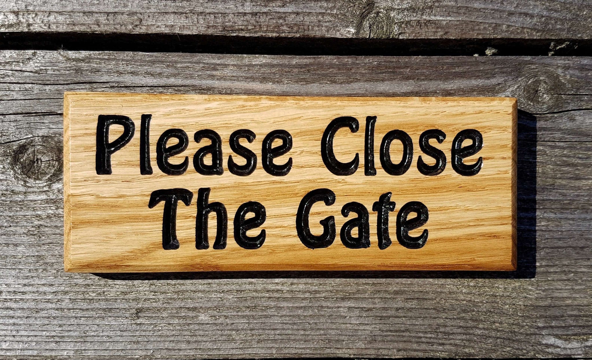 Small Solid Sign please close the gate FONT: HOBO