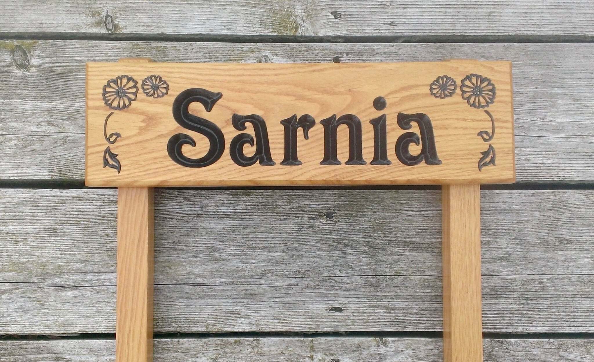 Ladder Sign - Extra Small - 380 x 110mm - Posts 28 x 28 x 450mm - Bramble Signs Engraved Wall Mounted & Freestanding Oak House Signs, Plaques, Nameplates and Wooden Gifts FONT: VICTORIAN