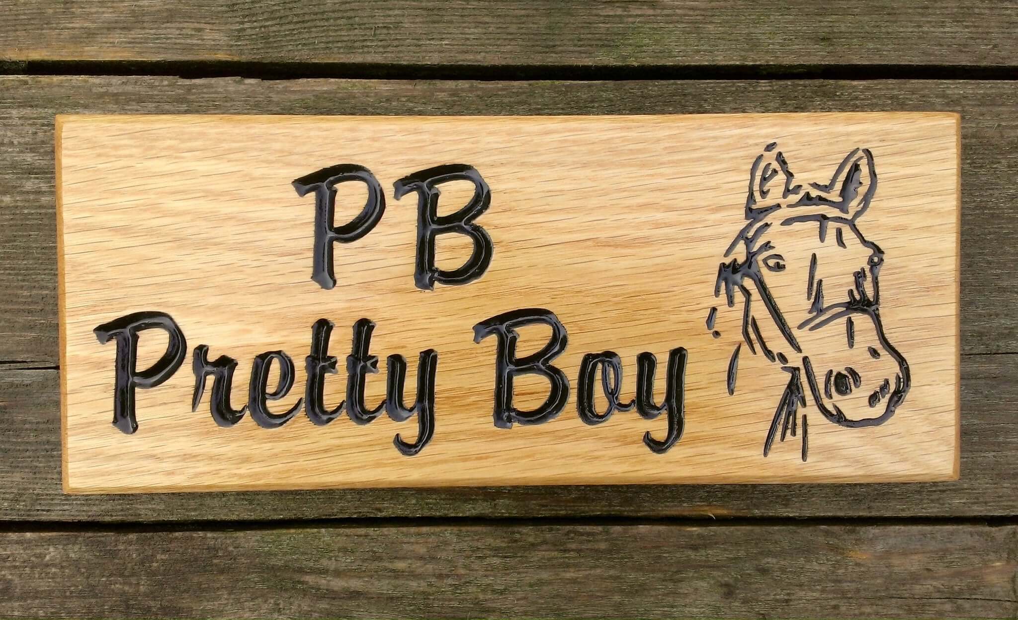 Stable Sign - Small - 265 x 110mm - Bramble Signs Engraved Wall Mounted & Freestanding Oak House Signs, Plaques, Nameplates and Wooden Gifts