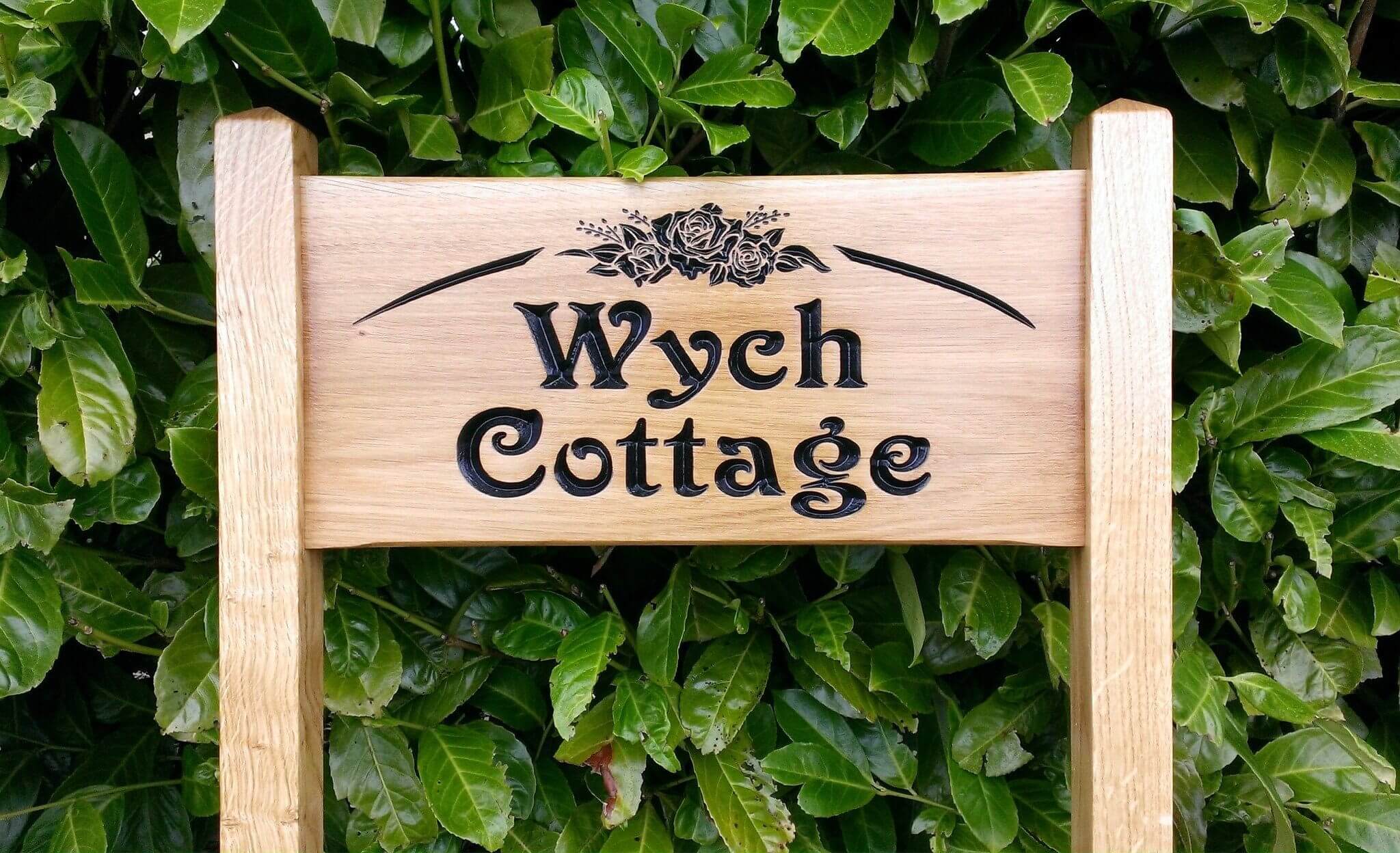 Medium Ladder Sign with an arched border and a rose engraving