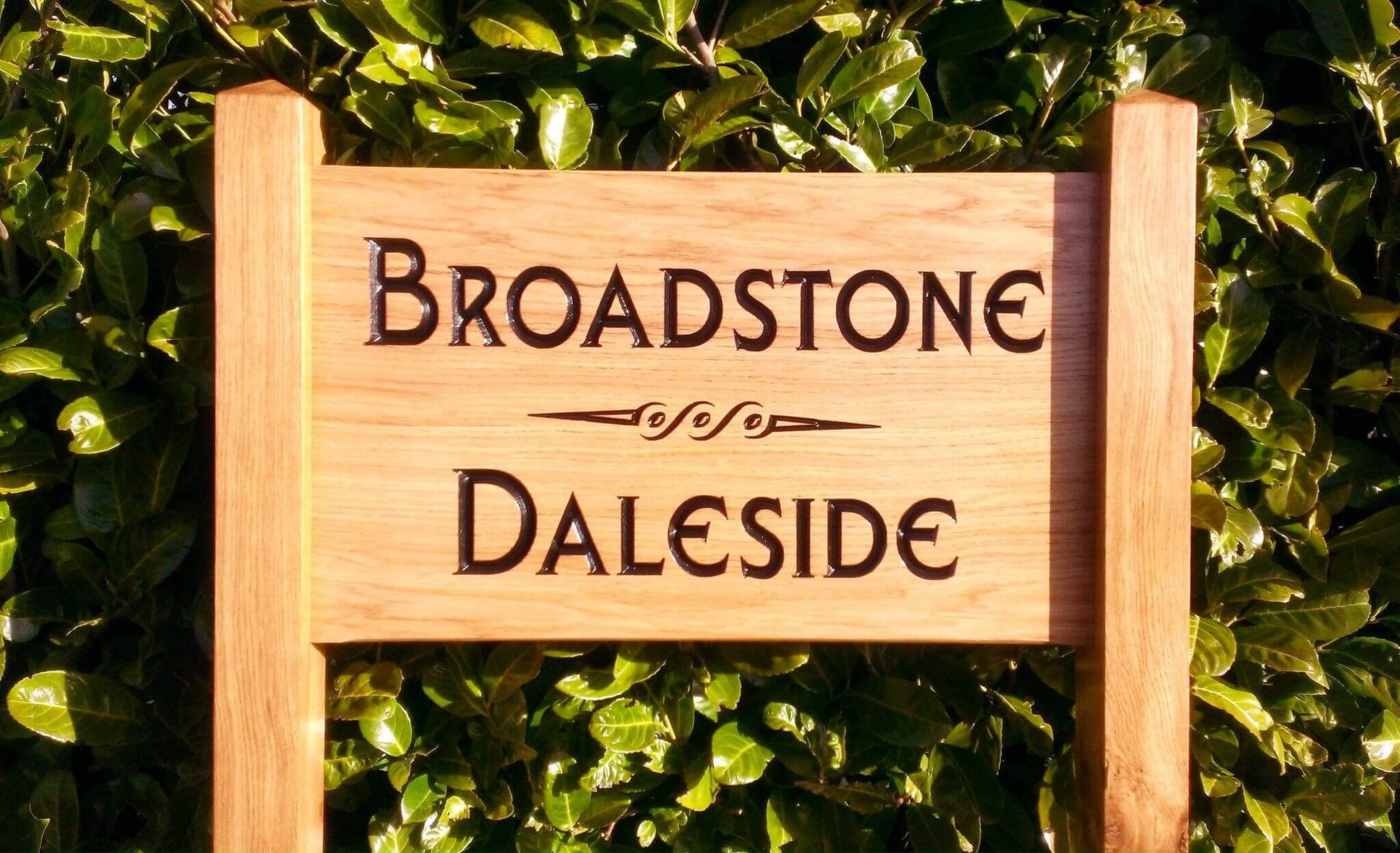Ladder Sign - Extra Large - 720 x 400mm - Posts 70 x 70 x 1520mm - Bramble Signs Engraved Wall Mounted & Freestanding Oak House Signs, Plaques, Nameplates and Wooden Gifts