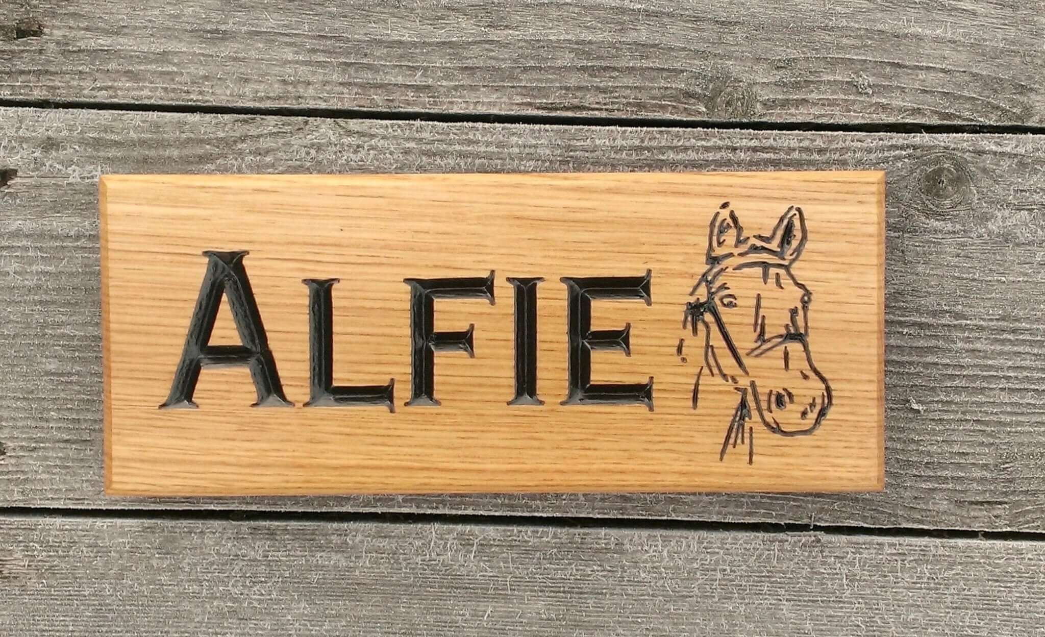 Stable Sign - Small - 265 x 110mm - Bramble Signs Engraved Wall Mounted & Freestanding Oak House Signs, Plaques, Nameplates and Wooden Gifts