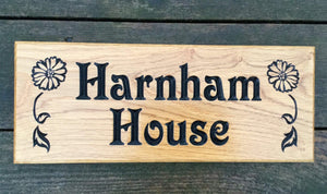Small House Name Plate engraved with harnham house and daisy image FONT: VICTORIAN